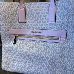 Medium sized MK logo tote